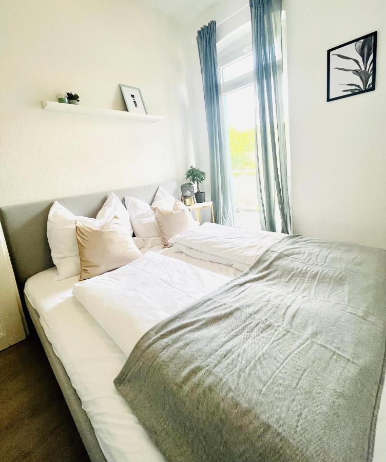 Renoviertes Apartment in zentraler Lage - WLAN, Netflix, Küche und Queensize-Bett für 4 Gäste Érfurt Exterior foto